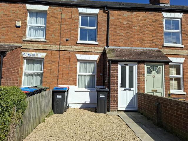 Terraced House for rent in Stony Stratford