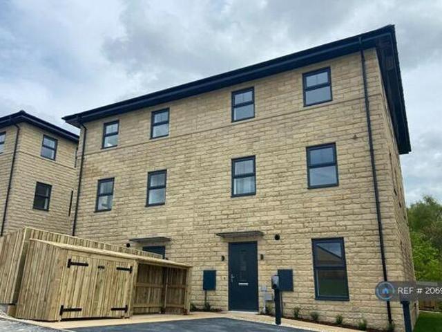 House for rent in Lyons, Greater London