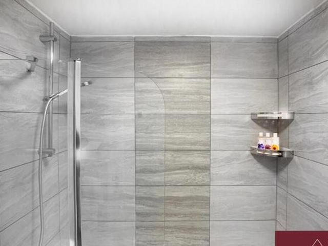 House for rent in Surrey