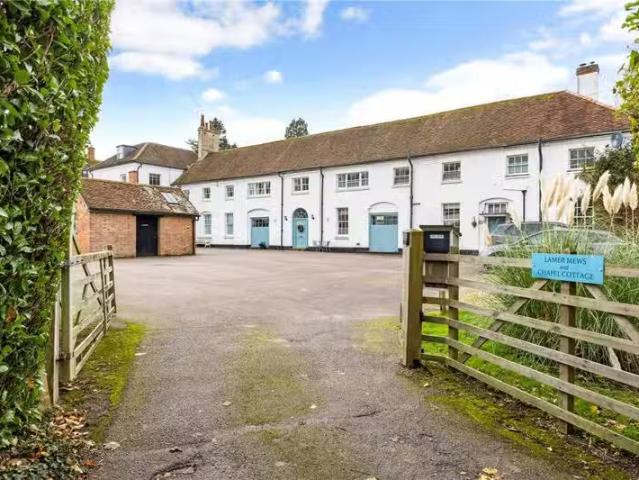 House for rent in Five Acres, Hertfordshire