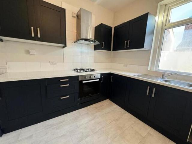 Cottage for rent in Reddish, Greater Manchester