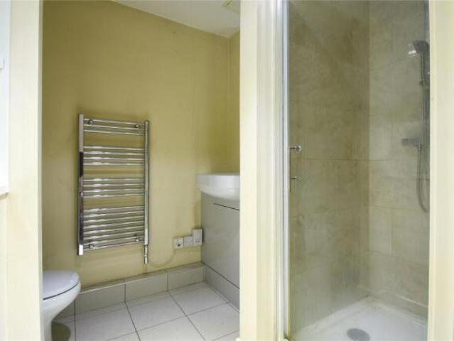 Cottage for rent in Uxbridge, Greater London