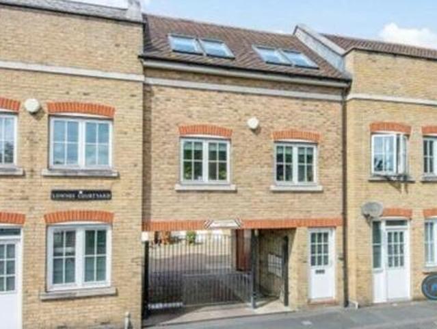 House for rent in Lyons, Greater London