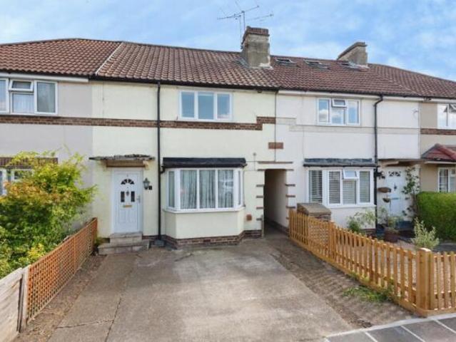 Cottage for rent in Twickenham, Greater London