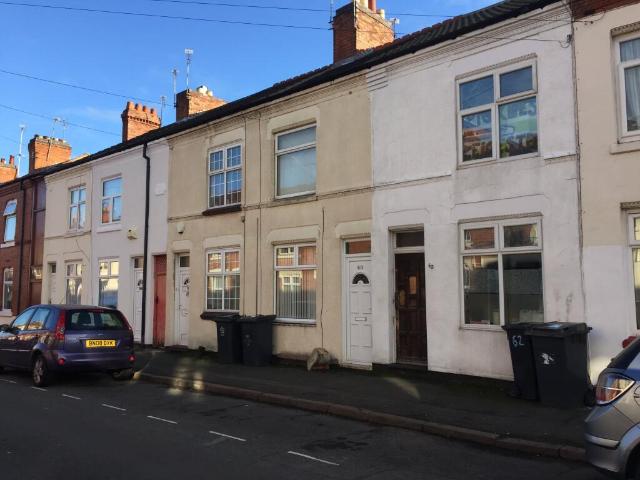 Terraced House for rent in Leicester