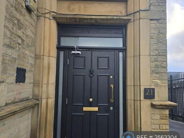 Terraced House for rent in Bradford
