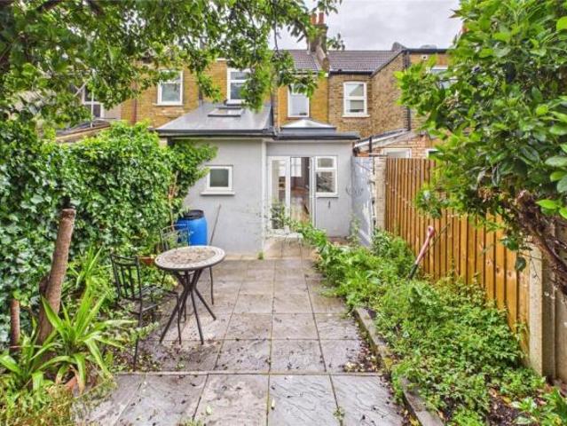 Cottage for rent in Cat Hill