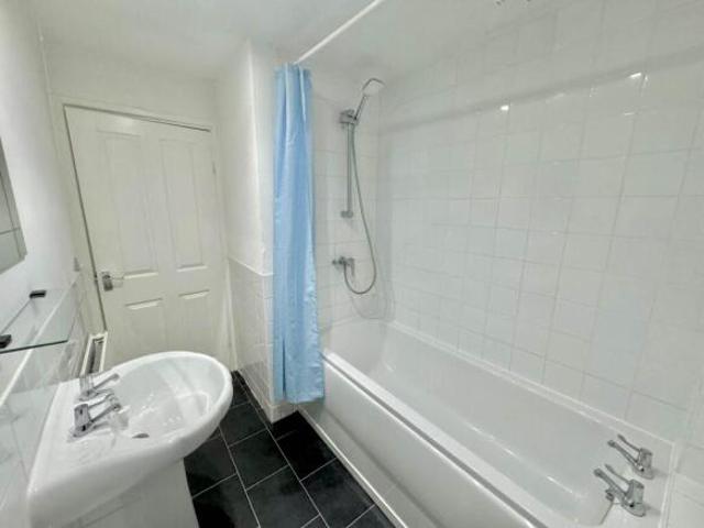 Cottage for rent in Calderstones