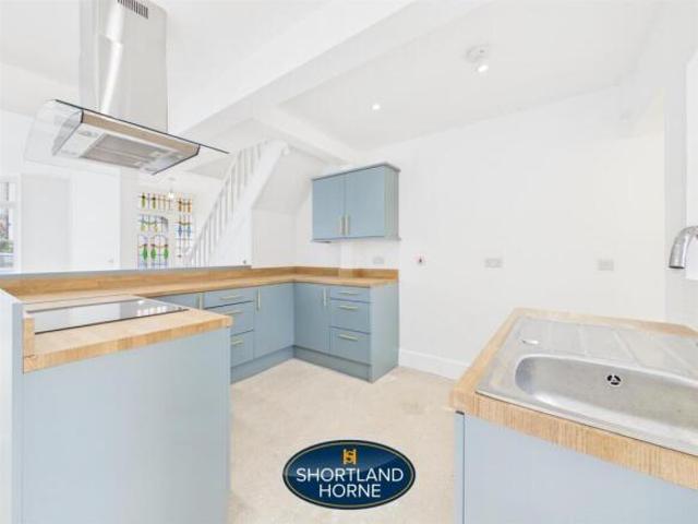 Cottage for rent in Coundon, West Midlands