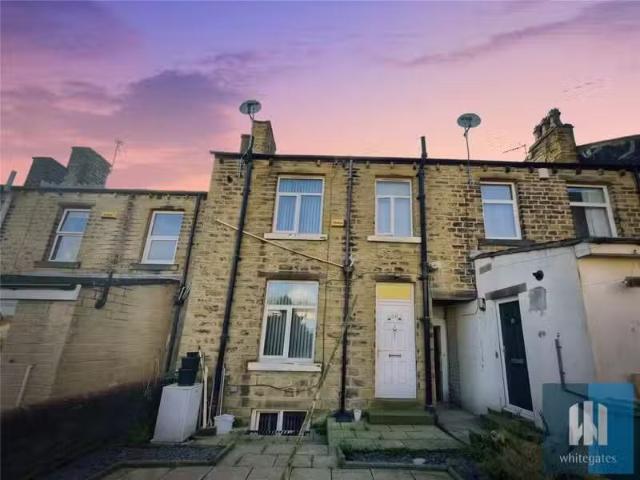 House for rent in Milnsbridge, West Yorkshire