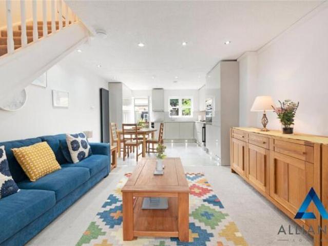 Cottage for rent in Cat Hill