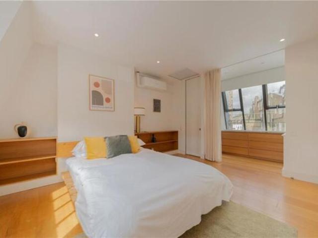 Cottage for rent in Royal Borough of Kensington and Chelsea, Greater London