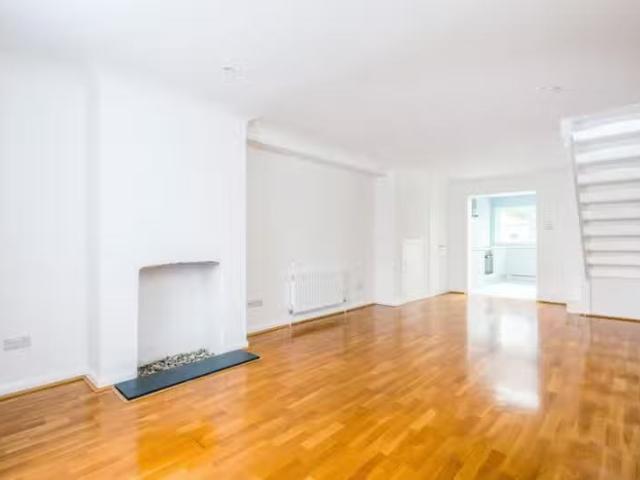 House for rent in Blackhills, Surrey