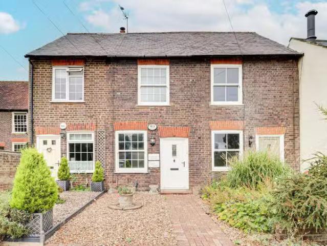 House for rent in Five Acres, Hertfordshire