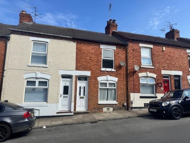 Terraced House for rent in Northampton