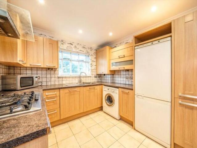 Cottage for rent in Isleworth, Greater London