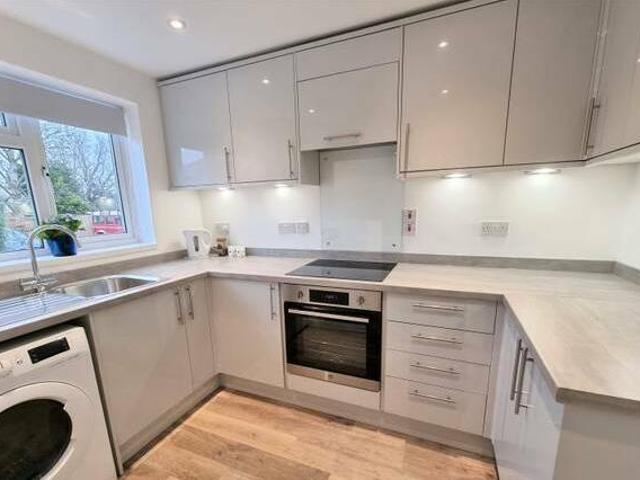 House for rent in Surrey