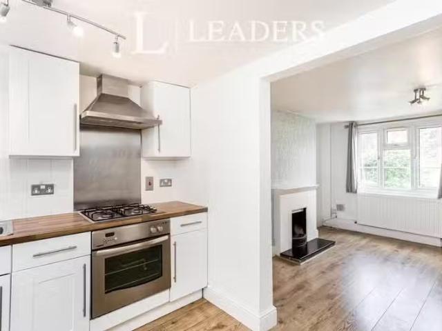 House for rent in Perryfields, West Sussex