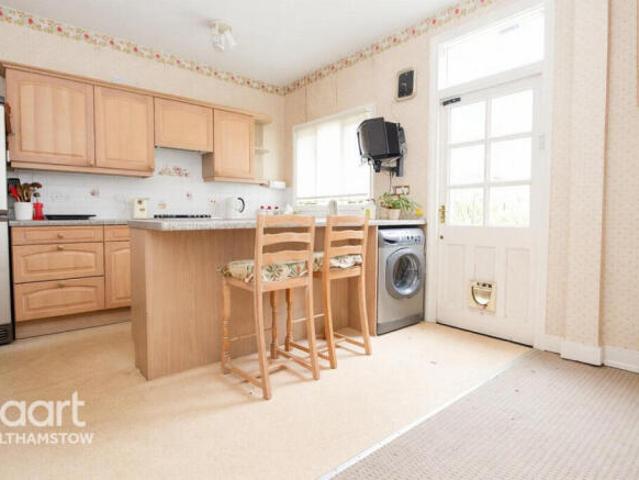 Cottage for rent in Cat Hill