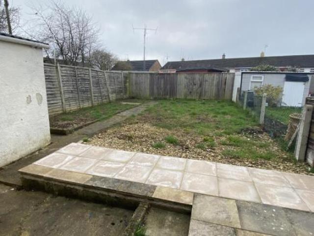 Cottage for rent in Swindon
