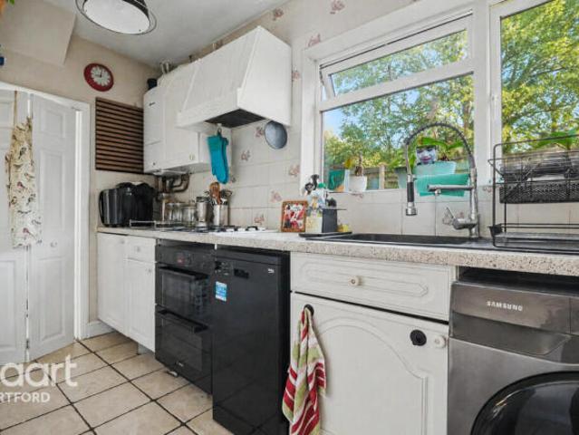 Cottage for rent in Orpington, Greater London