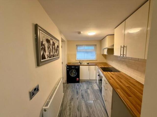 Cottage for rent in Bootle, Sefton