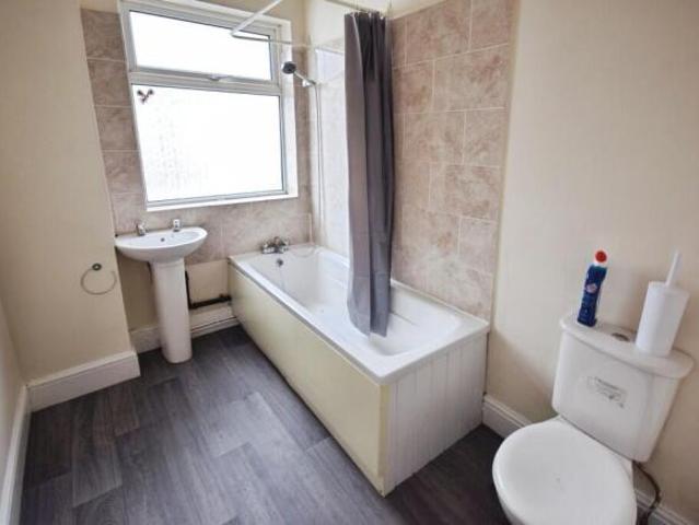 Cottage for rent in Hanley, Stoke-on-Trent