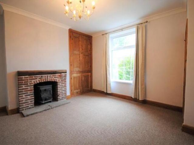 Cottage for rent in Farsley, West Yorkshire
