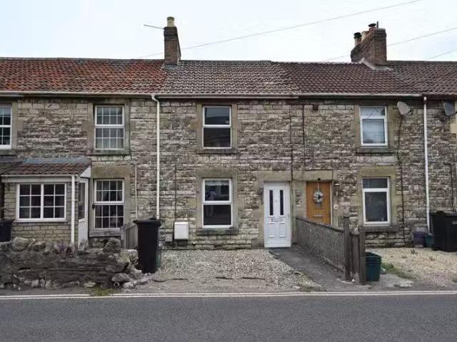 House for rent in Elm Park, Calderstones