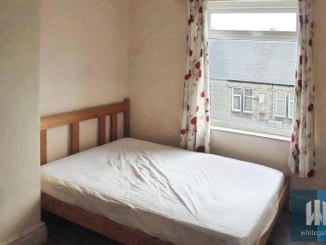 Cottage for rent in Paddock, Huddersfield