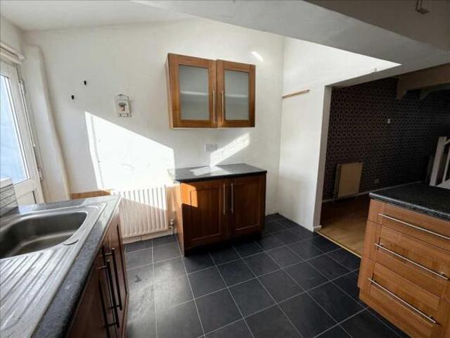 Cottage for rent in Brompton, Gillingham
