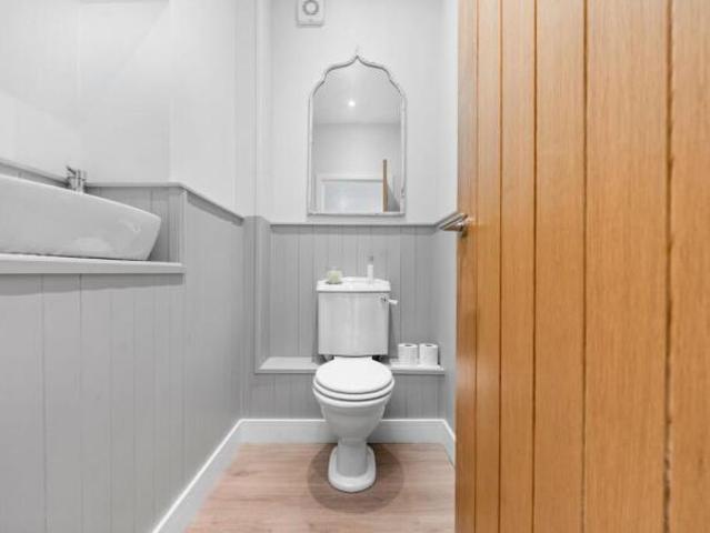 Cottage for rent in Pontcanna, Wales