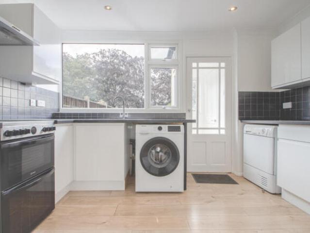 Cottage for rent in Sidcup, Greater London