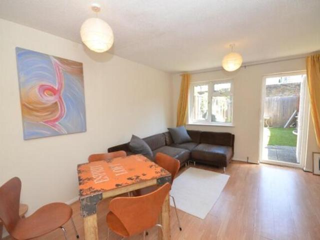 Cottage for rent in Cat Hill