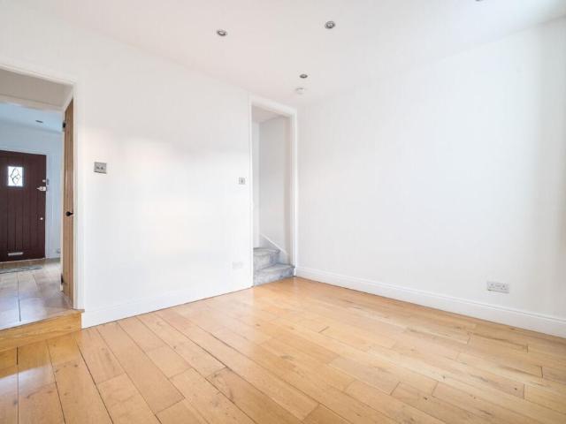 Cottage for rent in Reading, Isle Of Man