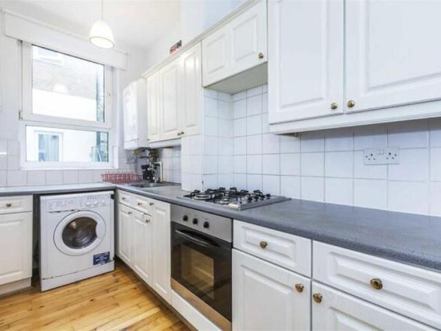 Cottage for rent in Walthamstow, Greater London