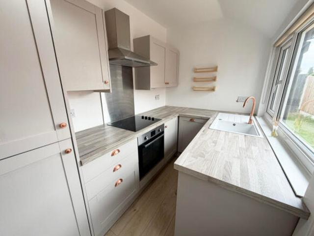 Cottage for rent in Warrington