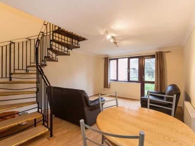 Cottage for rent in Cat Hill