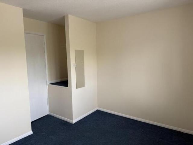 Cottage for rent in Carshalton, Greater London