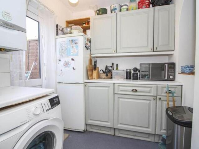 Cottage for rent in North Watford, Hertfordshire