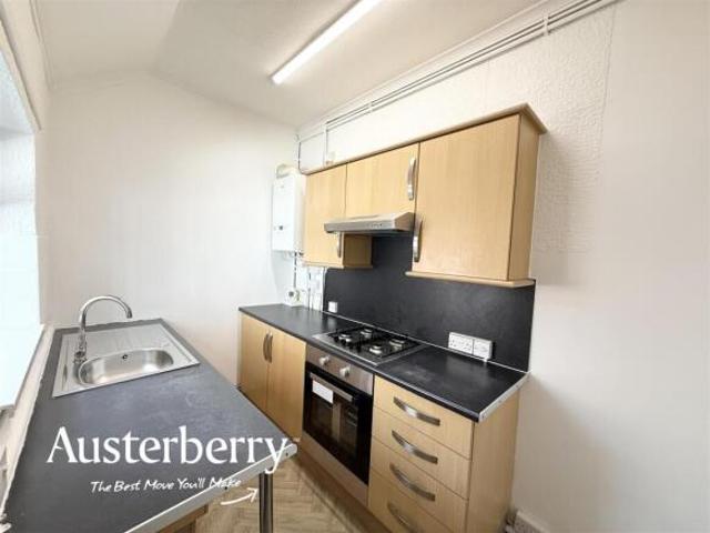 Cottage for rent in Burslem, Stoke-on-Trent