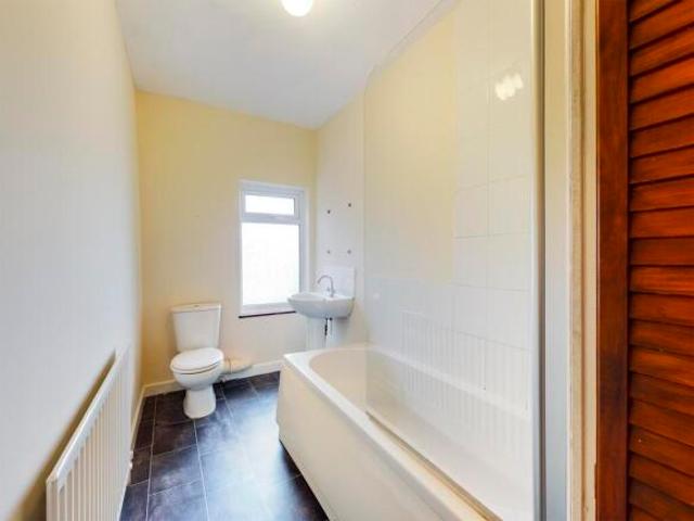 Cottage for rent in Greystone Heath, Warrington