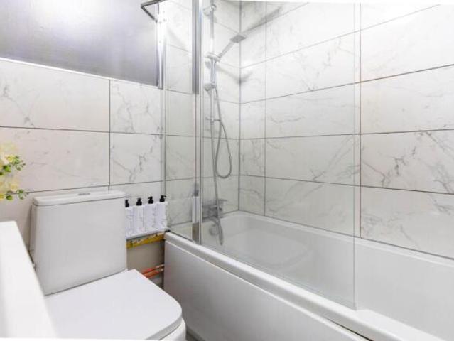 Cottage for rent in Golden Valley, Gloucestershire