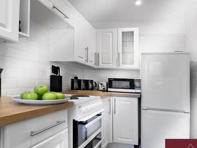 House for rent in Surrey, England