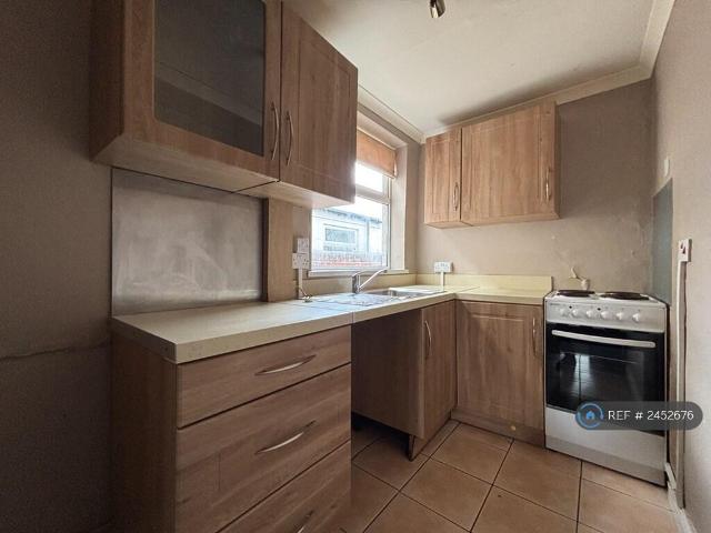 Terraced House for rent in Syston