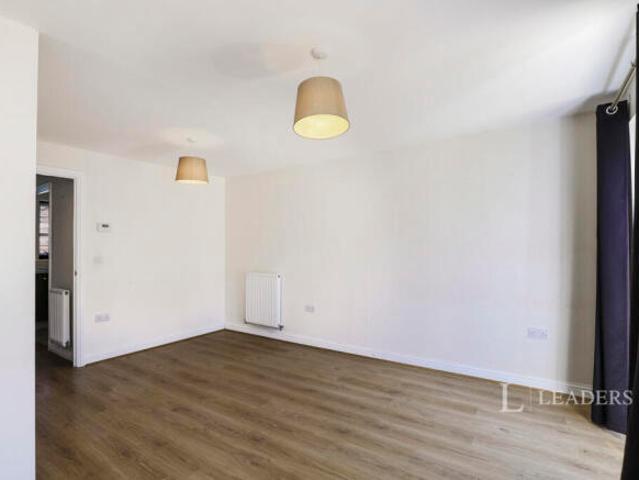 Cottage for rent in Hampton Green, Cambridgeshire