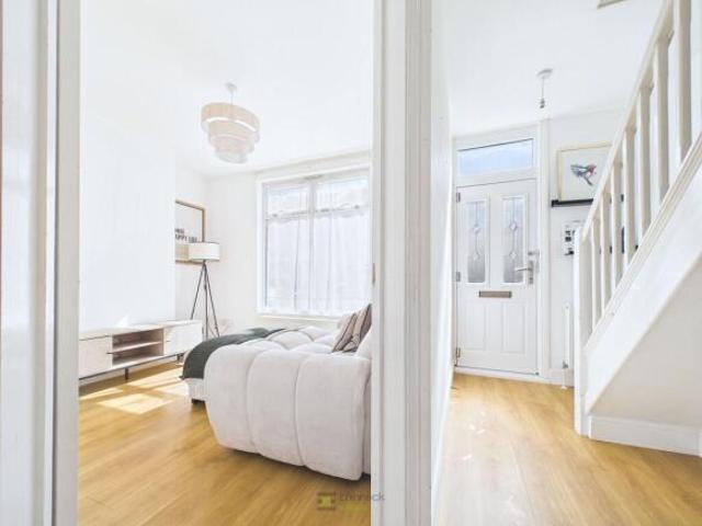 Cottage for rent in City Of Portsmouth