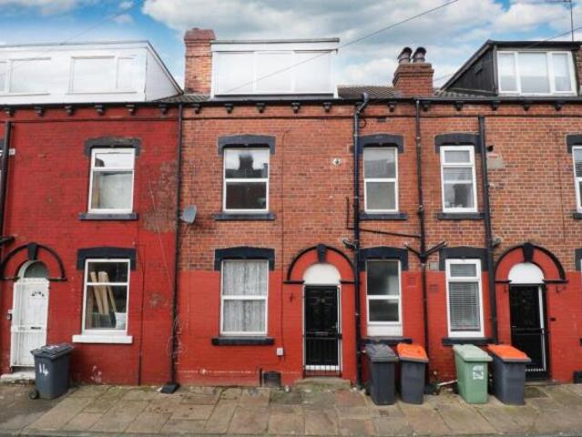Cottage for rent in Moor End, Leeds