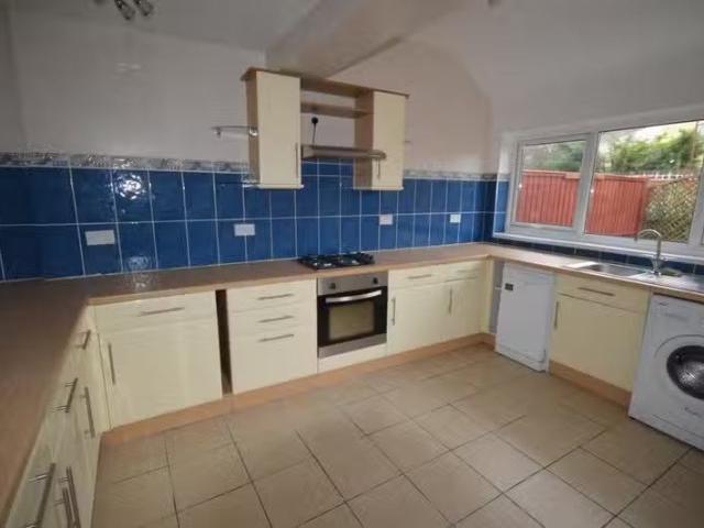 House for rent in Pengam Green, Falcon Lodge