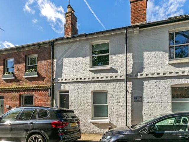House for rent in The Close, Hampshire